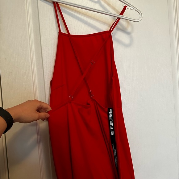 Red dress - Picture 2 of 3